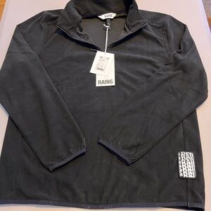 NWT RAINS Fleece Half Zip in Black Unisex Lightweight Size S Front Logo